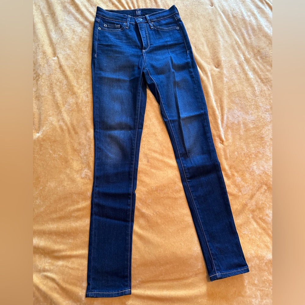 Gap True Skinny Jeans